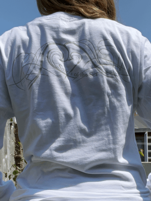 The Throw-on Long Sleeve - Image 15