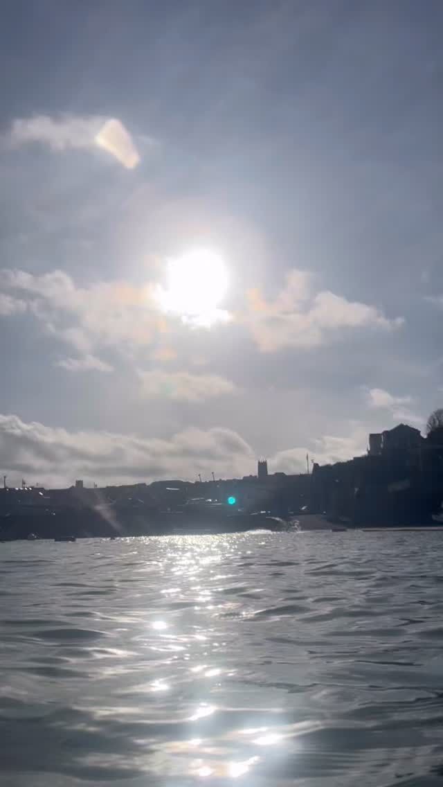 Something about the sun coming out, makes summer plans suddenly seem closer. 

We’re planning another two-day coastal hike, what are your hopes for brighter days?

☀️🌊💙 

#sunshine #newquay #sistersofthesea #coldswim #cornwall