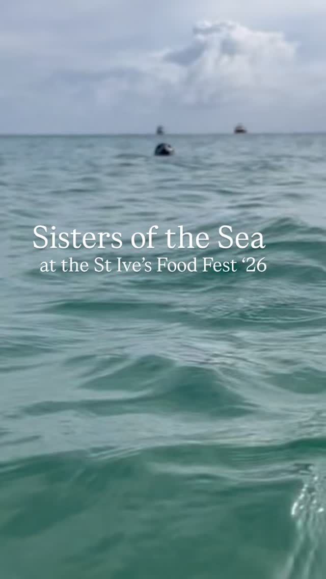 What a weekend @stivesfoodfest !

Wonderful people, sunshine, a touch of rain, music, food and just general good vibes. 

This was my first time to this festival and I had a blast. 

So lovely to meet so many sea sisters from around the uk - and the world, all with a gorgeous story to tell. 

A morning swim in the bay with a curious seal was the icing on the cake. I didn’t stop grinning for hours. 

If you missed out on a Coast Path poster there are a few up on the website now. And if you ordered a hoody I will get it to you asap!

Big love to my wonderful trader neighbours @nataliebonney @ondajewelleryuk and @saskiasilverdesigns for all the giggles and to @lu.cornish @arvorandmor and @speckledearthpottery for the laughs too. Not leaving out the rest of the @cornwallshopsmall crew, such a lush team. 

Now to move seven tonnes of Porthminster sand from my car and house…

🌊💙

#sistersofthesea #stivesfoodfestival #cornwallshopsmall #coast #markettrader