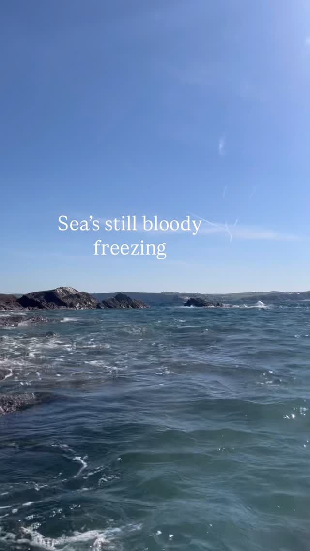 What a stunner of a morning for a micro-adventure. 

You just can’t beat an egg bap after a swim.

Agree? Or what’s your fave post-swim snack?

💙🌊 

#sistersofthesea #microadventure #swimming #wild #spring