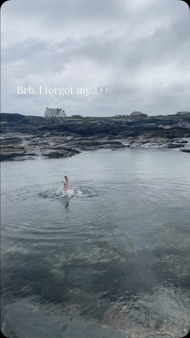 I just need one more minute. It’s down here somewhere… 🫧 

Nothing like the still of a sea pool especially in north Cornwall when the seas are raging. 

💙 🌊

#sistersofthesea #swimming #seapool #cornwall #wildswimming
