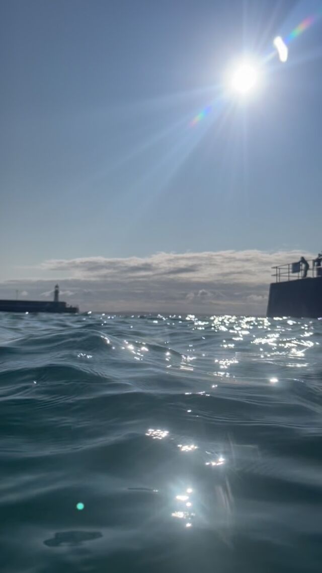 Snatching a moment in the sea feels even more when life gets busy. 

Have you had a chance for a dip lately?

💙🌊 

#sistersofthesea #swimming #littlemoments #cornwall #coastalliving